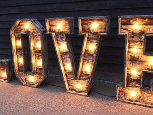 Jigsaw Vintage – Add Some Rustic Vintage to Your Special Day!